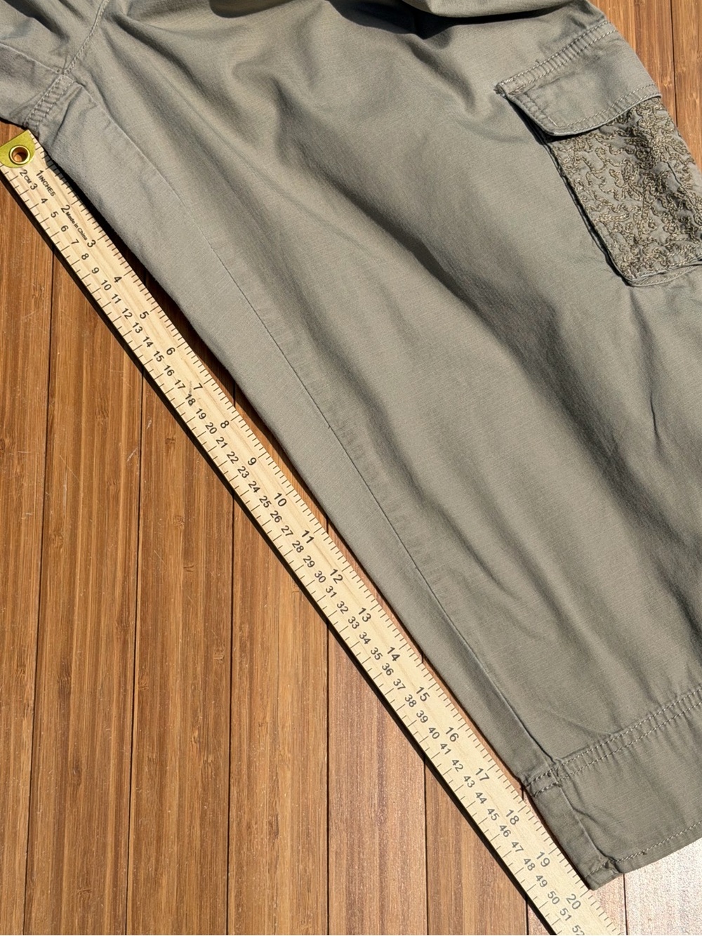Chico's Crop Utility Cargo Pants Tan Lace Trim Capris Size 2 Gorpcore Cotton - Picture 10 of 11
